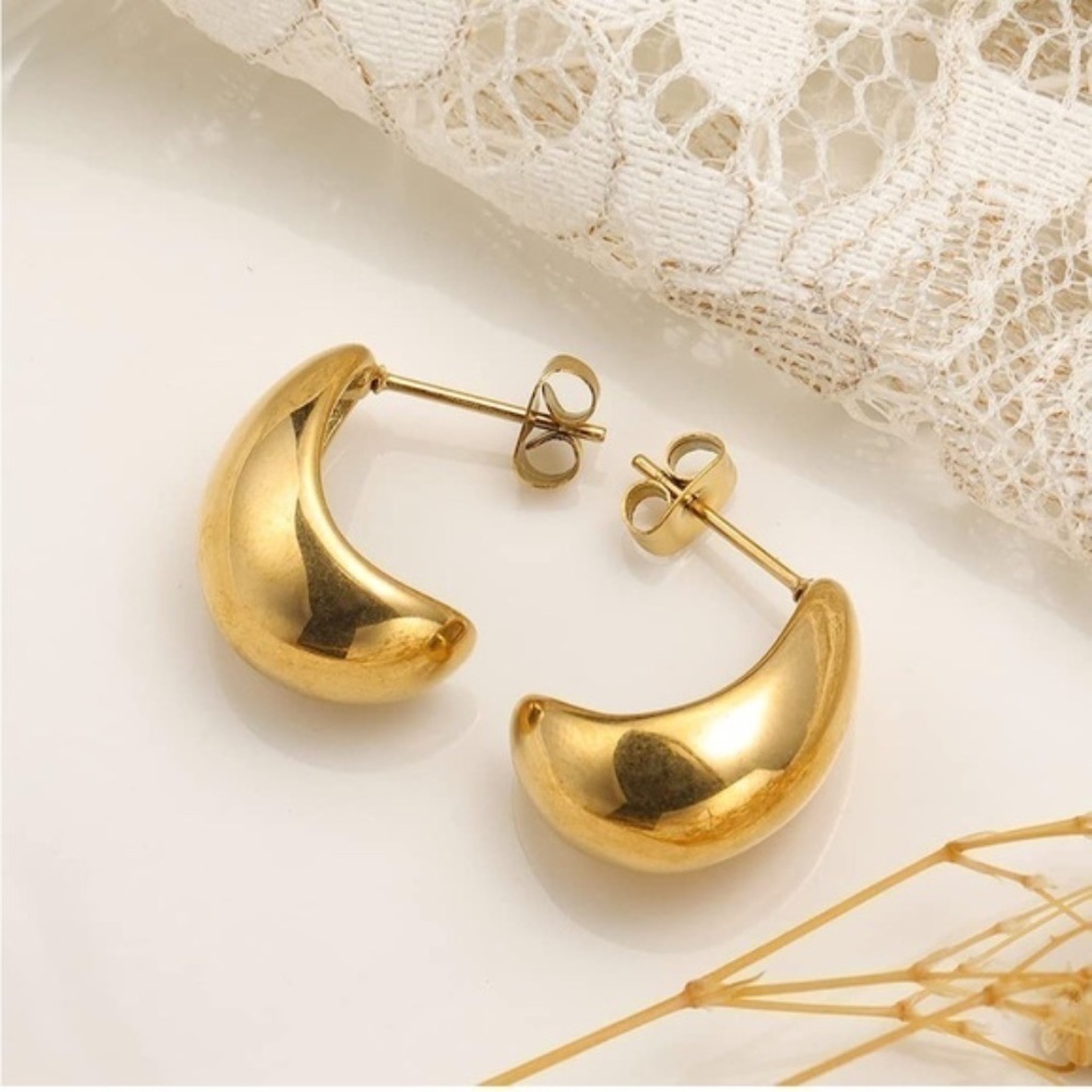 GOLD 18k Gold Plated Cuff Earrings